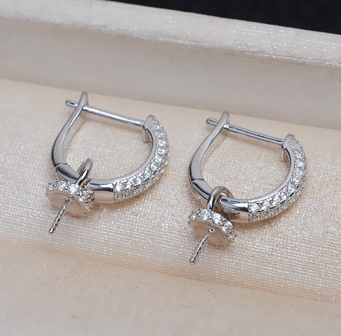 Dangle Earhoop